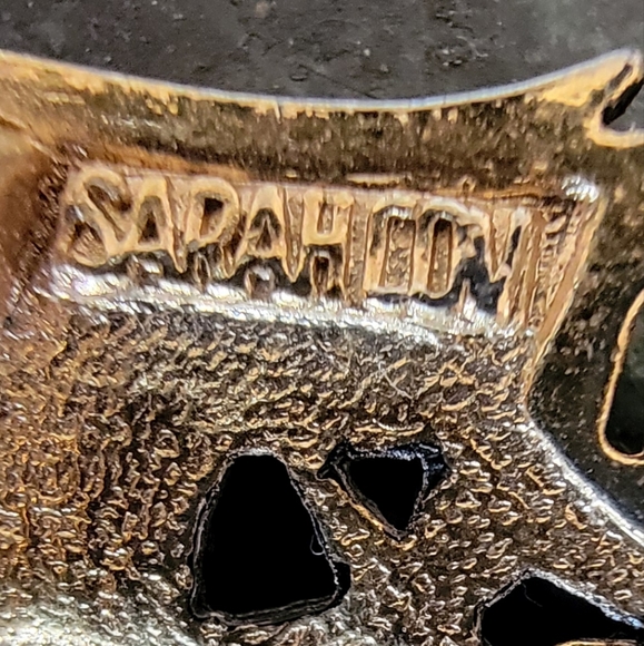 SARAH COVENTRY Goldtone Eagle Brooch. - Picture 4 of 5